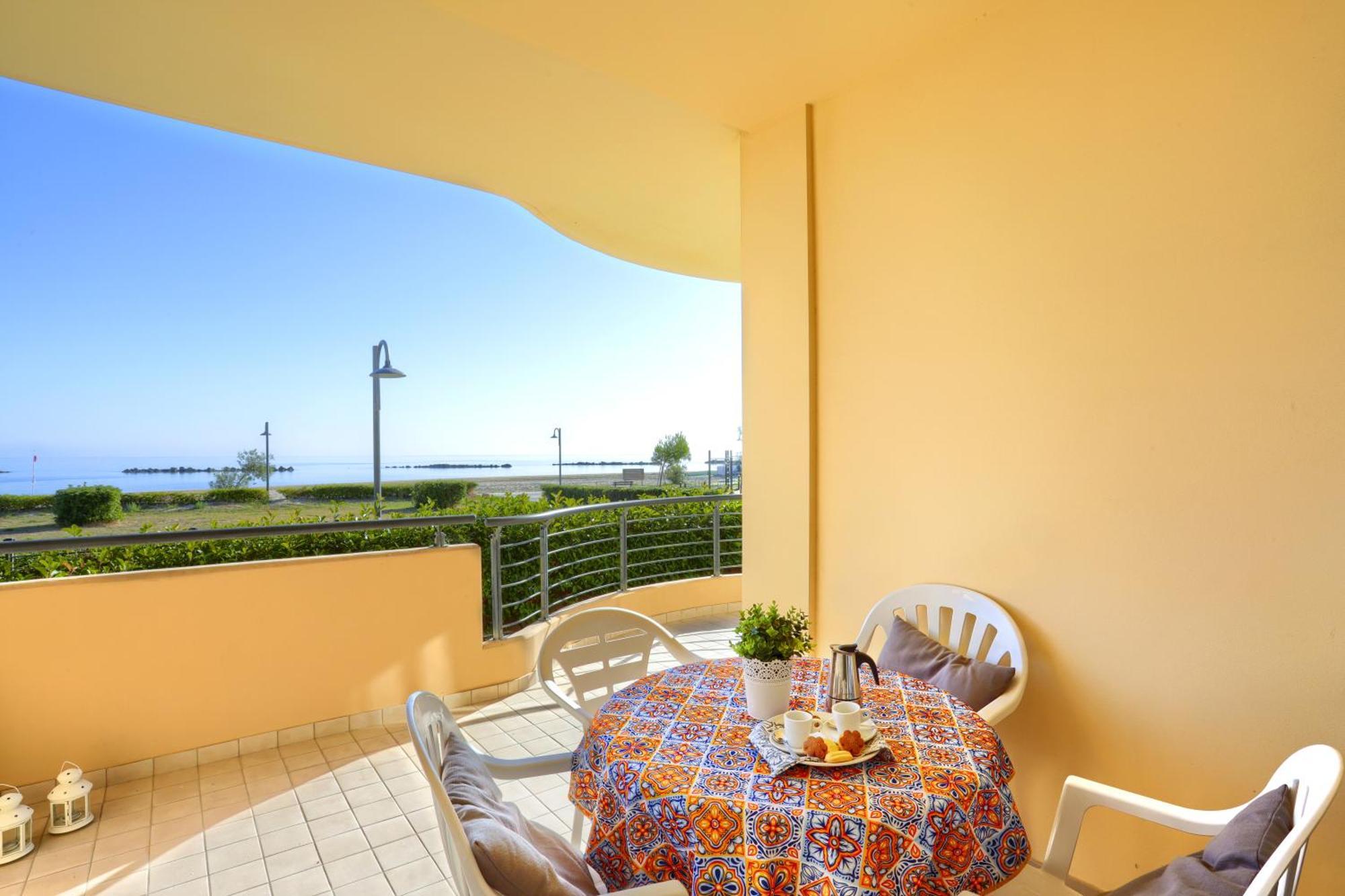Mazzarosa Residence Roseto Degli Abruzzi Esterno foto