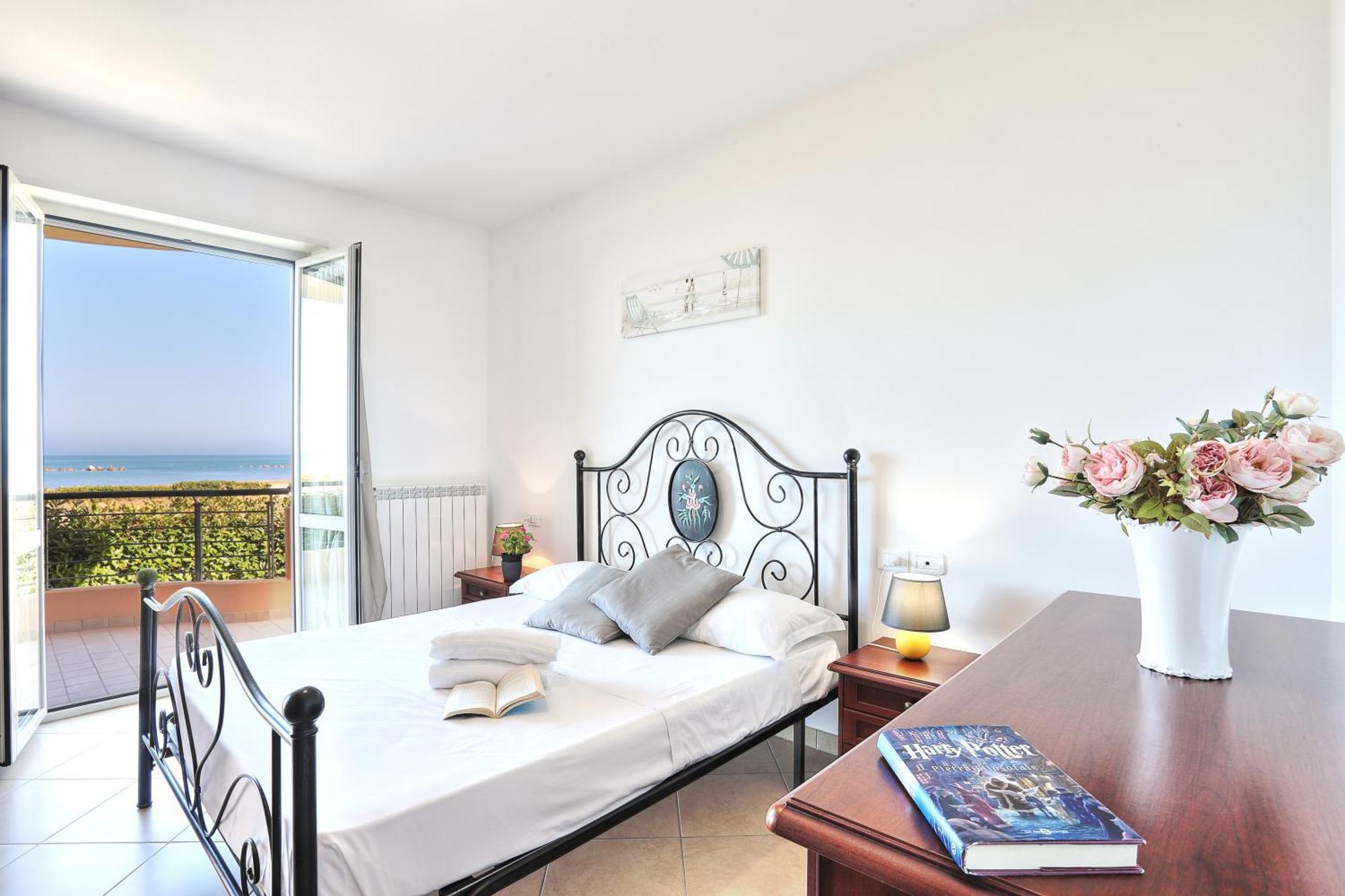 Mazzarosa Residence Roseto Degli Abruzzi Esterno foto